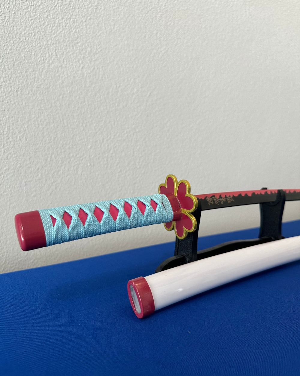 "MINI KATANA - DEMON SLAYER - MITSURI KANROJI"